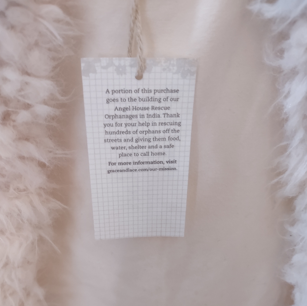 Nwt Grace & Lace Fleece Vest - L — image 5 of 7